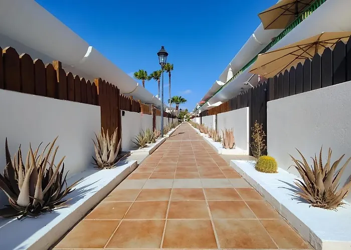 Sweet Flat With Private Patio Dunasol