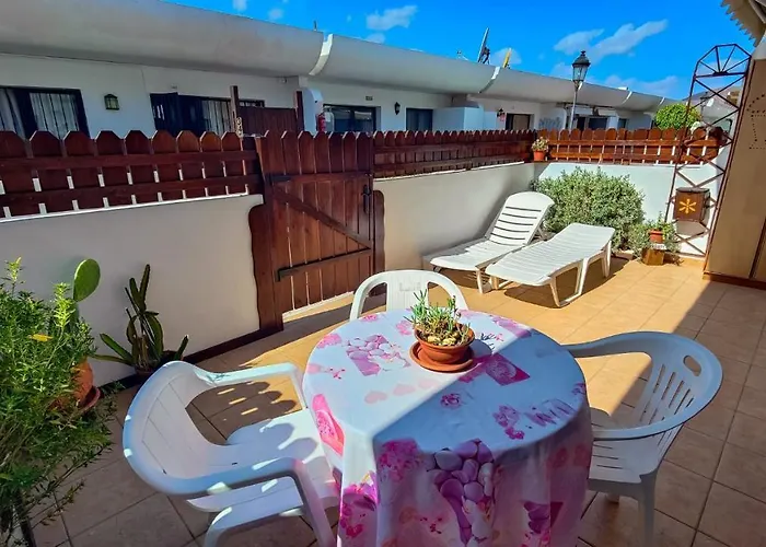 Sweet Flat With Private Patio Dunasol